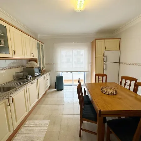 Sea View - 400 Meters From The Apartament *